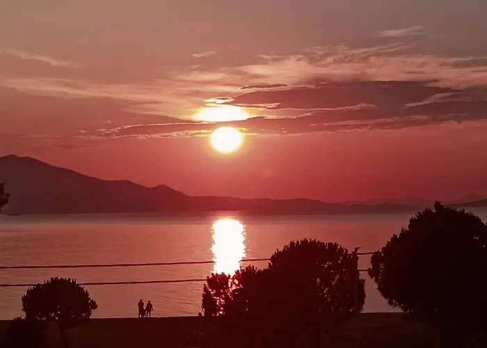 Dimitra Aparthotel Pefki (Evia)